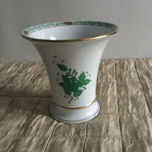 Herend Hungary Chinese Bouquet Green Gold rim 5.5" vase handpainted porcelain